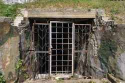 В Бобруйске продают подземный бункер. Узнали условия сделки