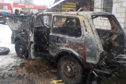 «Нива» в огне. В частном секторе Бобруйска горел автомобиль