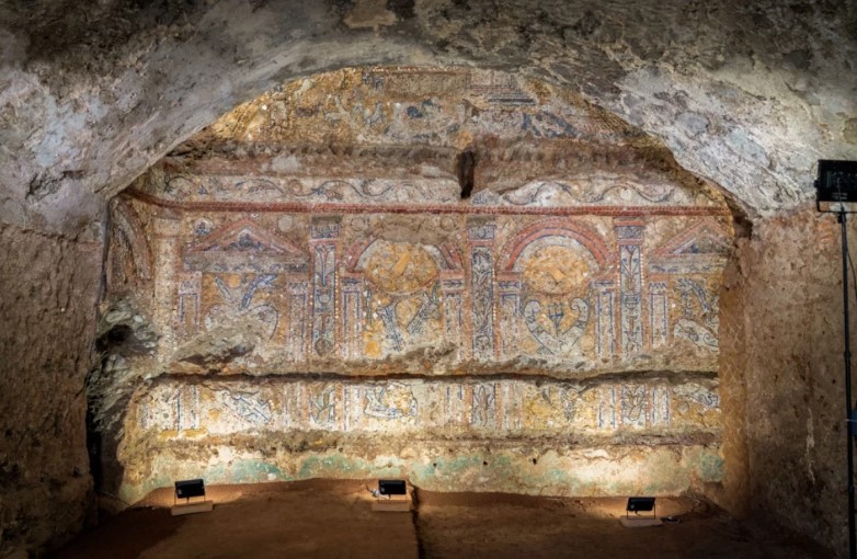 В ходе пятилетних раскопок на склоне Палатинского холма в Риме археологи обнаружили роскошный банкетный зал