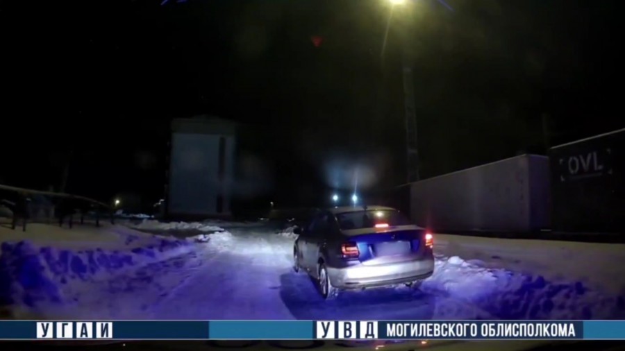 Житель Бобруйска угнал автомобиль собутыльника