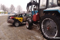 Авария в Бобруйске: такси не разъехалось с трактором