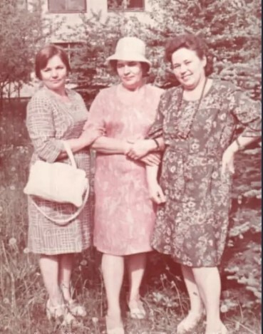Работницы санатория им. Ленина в 1979 году (слева направо): Елена Горбанюк, Софья Мухина и Галина Герасимович.