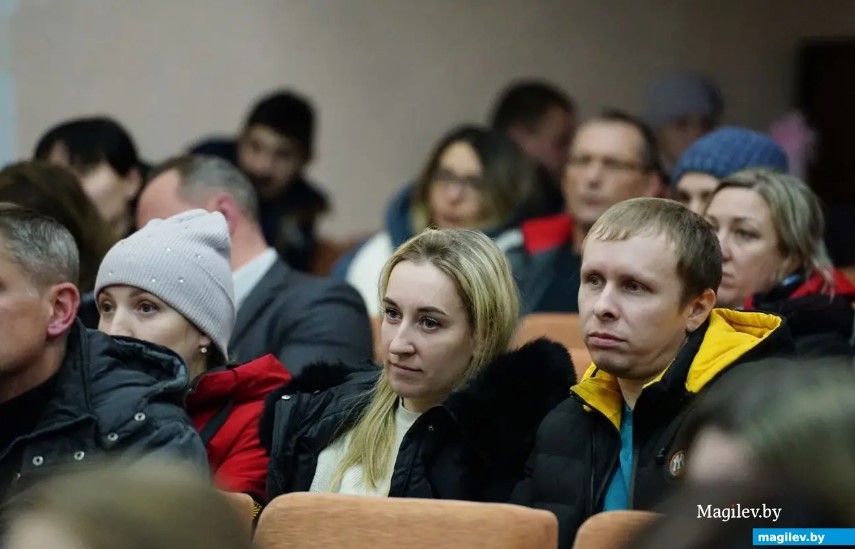 4 декабря 2023 г. Могилев, встреча мэра Александра Студнева с жильцами новостроек ЖК «Талисман».