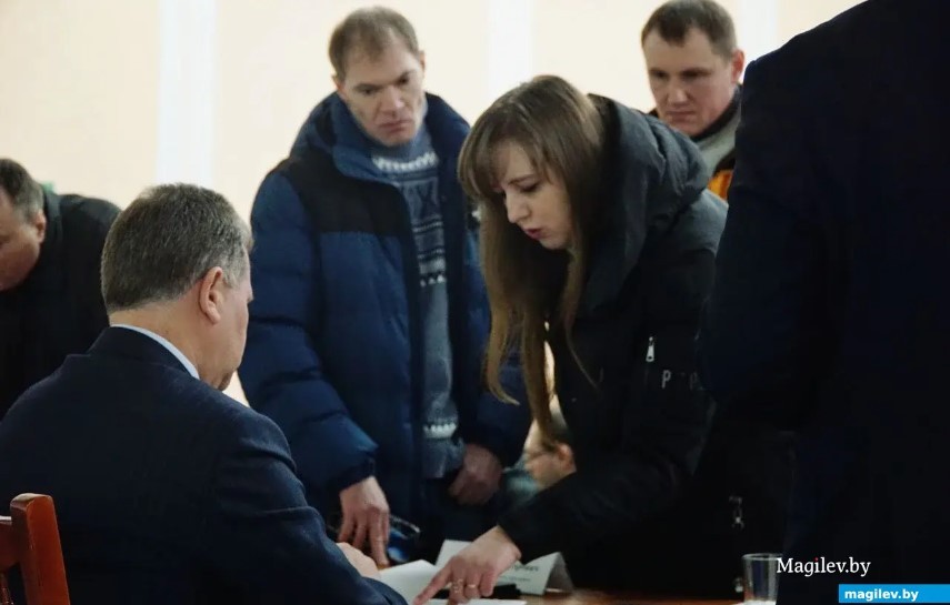 4 декабря 2023 г. Могилев, встреча мэра Александра Студнева с жильцами новостроек ЖК «Талисман».