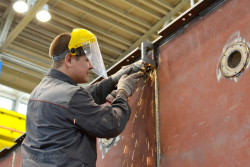 2024 часа: Минтруда установило расчетную норму рабочего времени на 2026 год