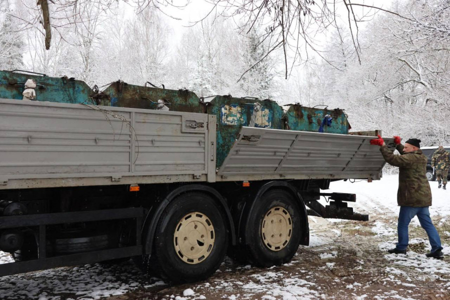 Зарыбление водоемов Могилевской области. Фото ТК Могилевприрода. 