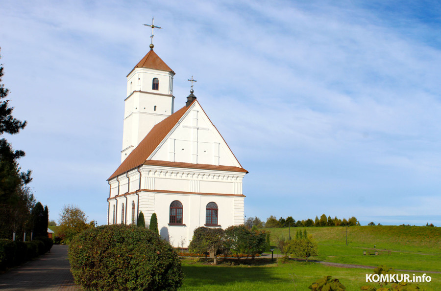 Октябрь 2025 года. Минская область. Заславль. Церковь.