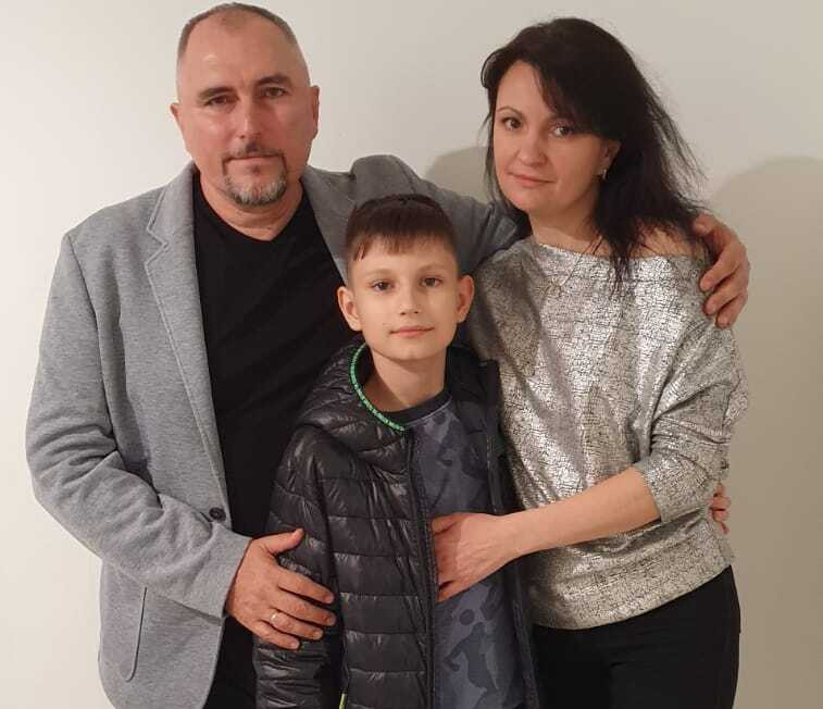 Алексей Беспрозванный с женой и сыном. 