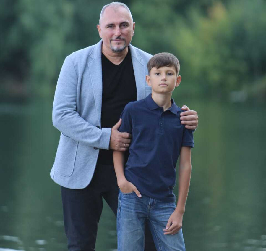 Алексей Беспрозванный с сыном. 