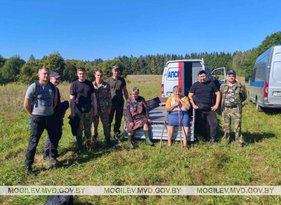 В Чаусском районе пенсионерка ушла в лес за ягодами 1 сентября и заблудилась – ее нашли только на третьи сутки 