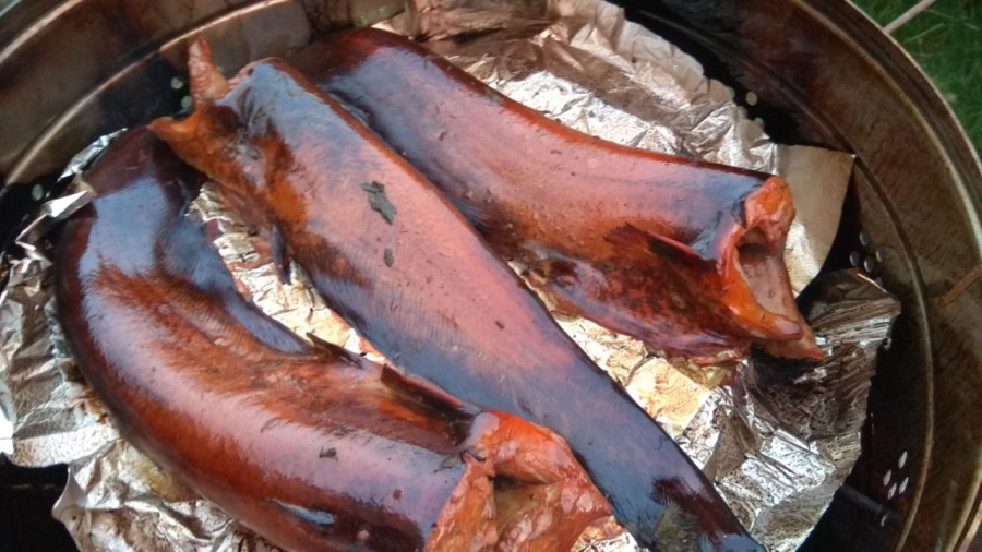 Копченые деликатесы, приготовленные Сергеем Дундиным.