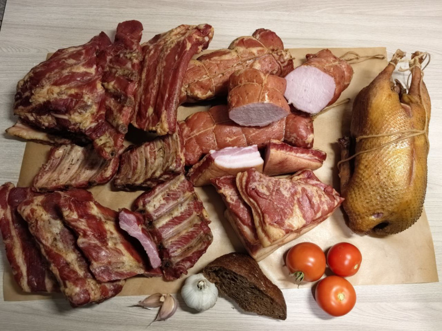 Копченые деликатесы, приготовленные Сергеем Дундиным.