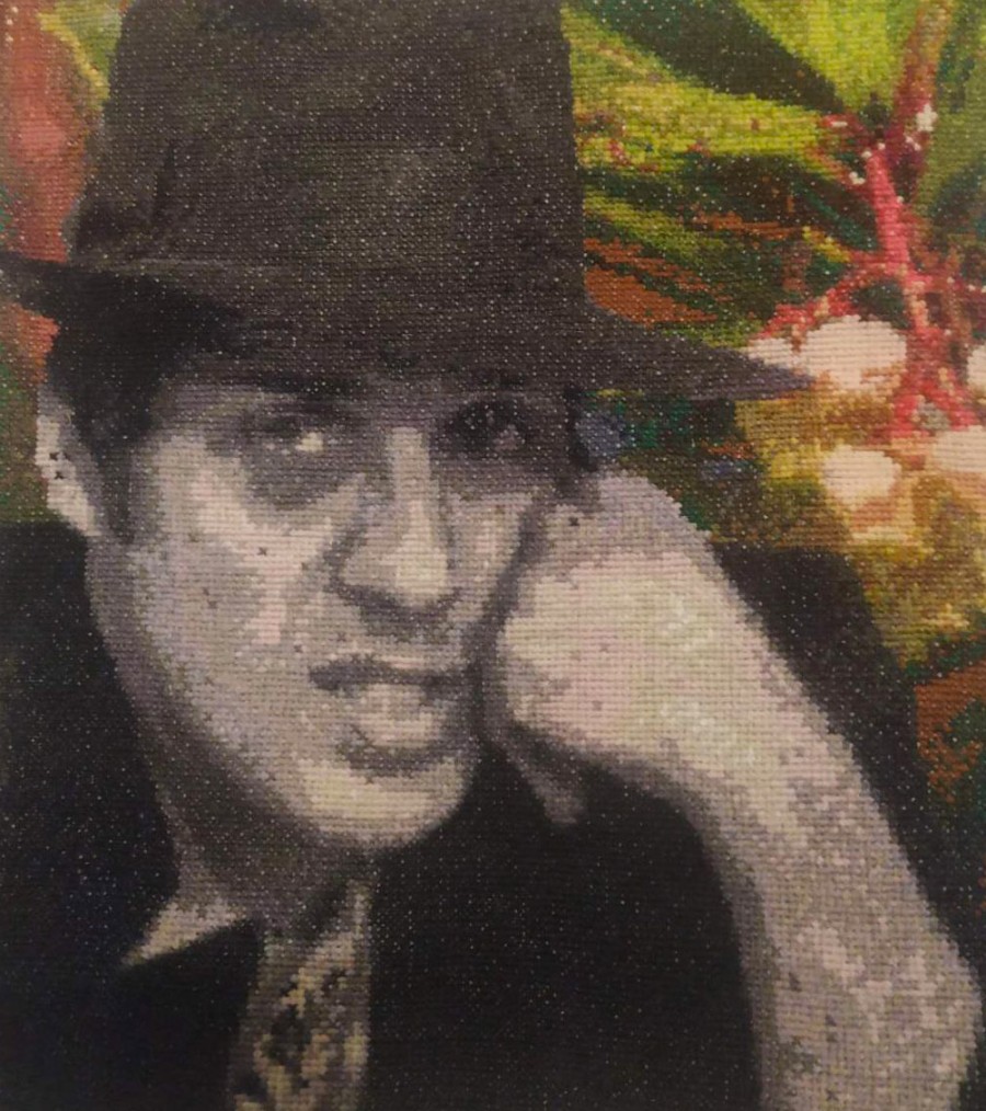 Портрет певца и актера Адриано Челентано, вышитый Аллой Шилкиной-Великановой.