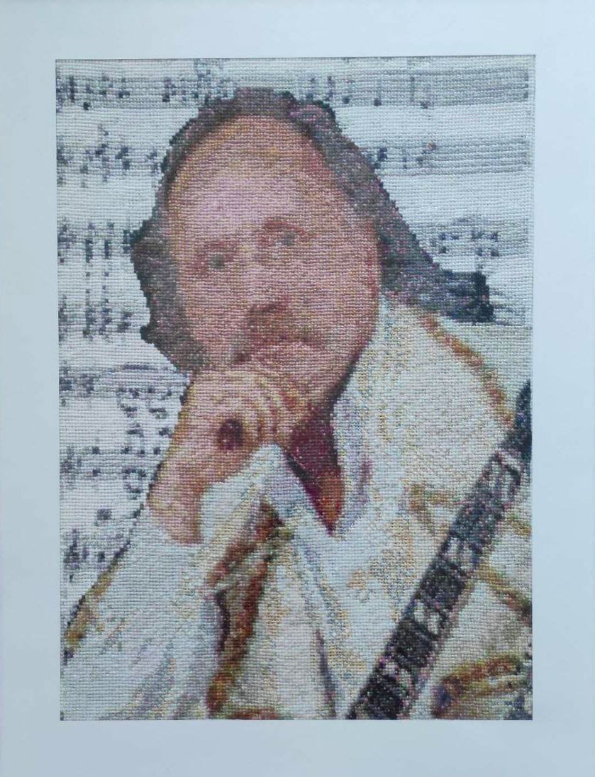 Портрет Владимира Мулявина, вышитый Аллой Шилкиной-Великановой.