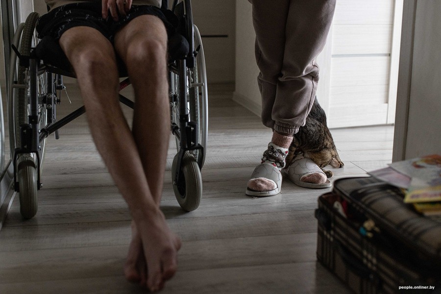 Авария, кома, коляска — в 23 года парень учится жить заново