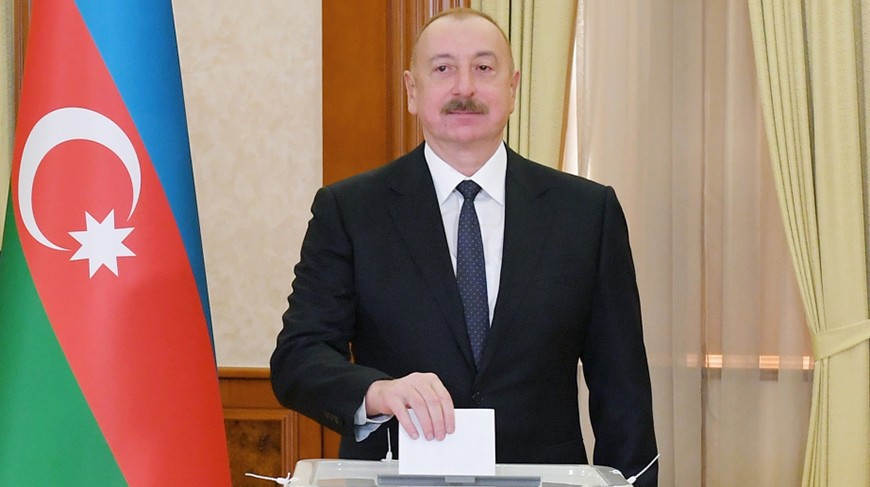 ЦИК Азербайджана: Алиев побеждает на выборах президента с 92,05% голосов