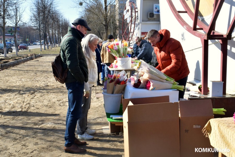 7.03.2024. Цветы к 8 марта в магазинах и на рынках Бобруйска