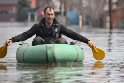 Уровень реки Урал в Оренбурге превысил десять метров. Вода продолжает прибывать