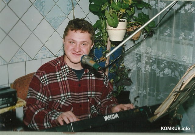 1994 год. Виталий Иванов в кафе "Белшина" на улице Гагарина.