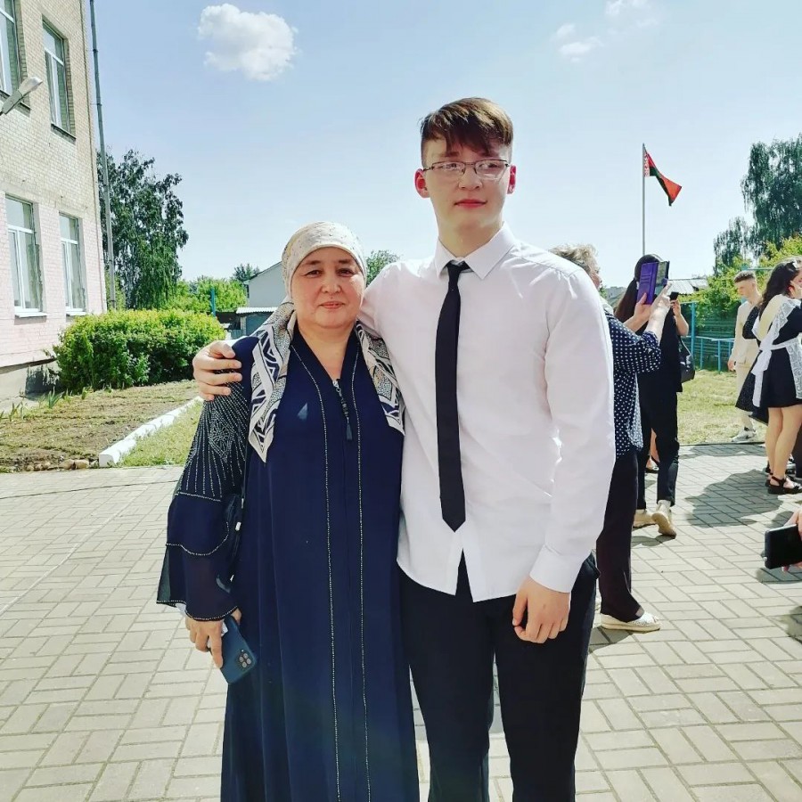 Абдумахмуд Мамиров с мамой
