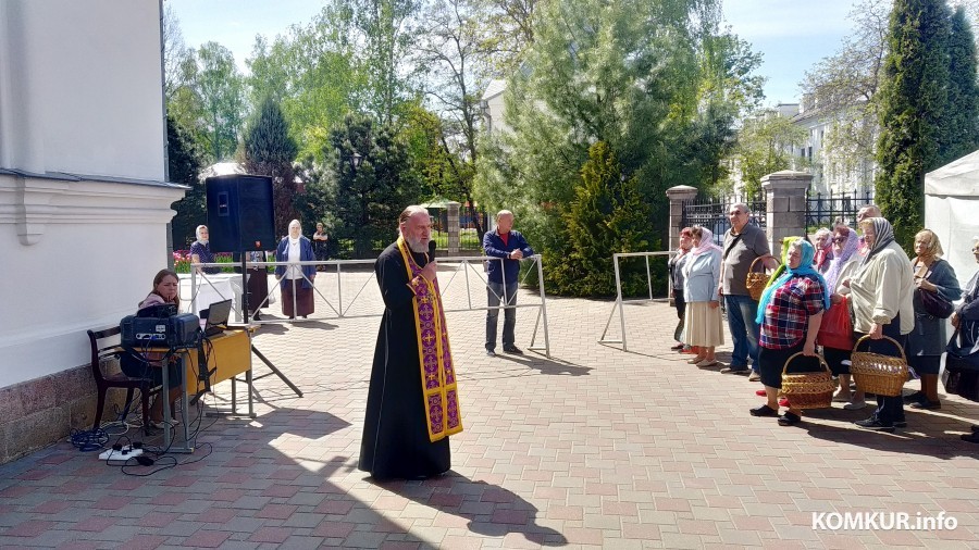 4.05.2024. Освящение блюд пасхального стола в Свято-Георгиевском храме Бобруйска.