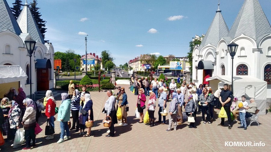 4.05.2024. Освящение блюд пасхального стола в Свято-Георгиевском храме Бобруйска.