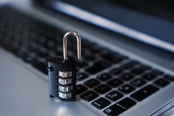 Нарушена система защиты персональных данных портала Realt.by. Пользователям рекомендуют сменить логины и пароли
