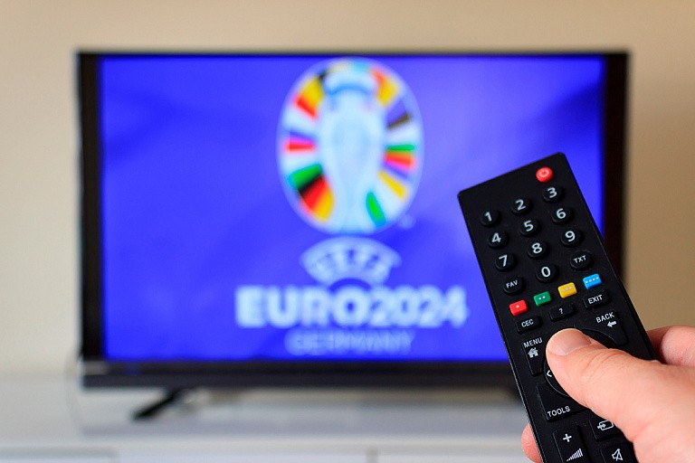 Евро-2024 обещают дать в прямом эфире на белорусском ТВ 