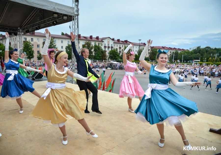 «Город мастеров», концерт диджеев, открытие «Венка дружбы»: праздничные мероприятия в Бобруйске 28 июня 