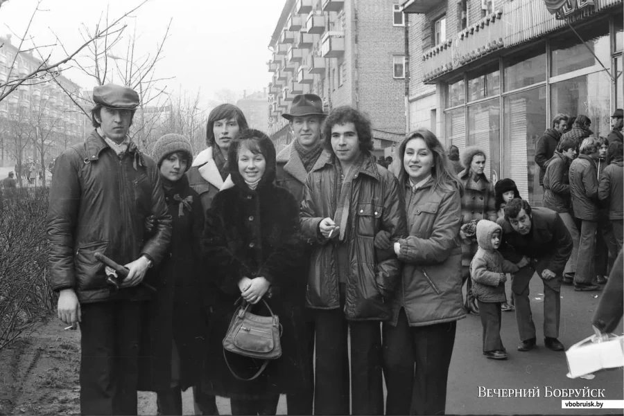 Друзья на проспекте Мира.1976 год.