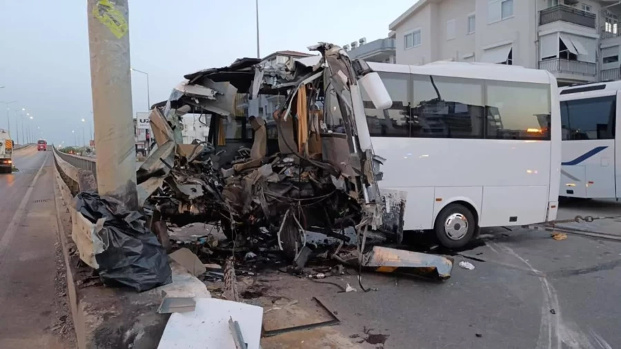 Туристы из Беларуси пострадали в ДТП с микроавтобусом в Турции