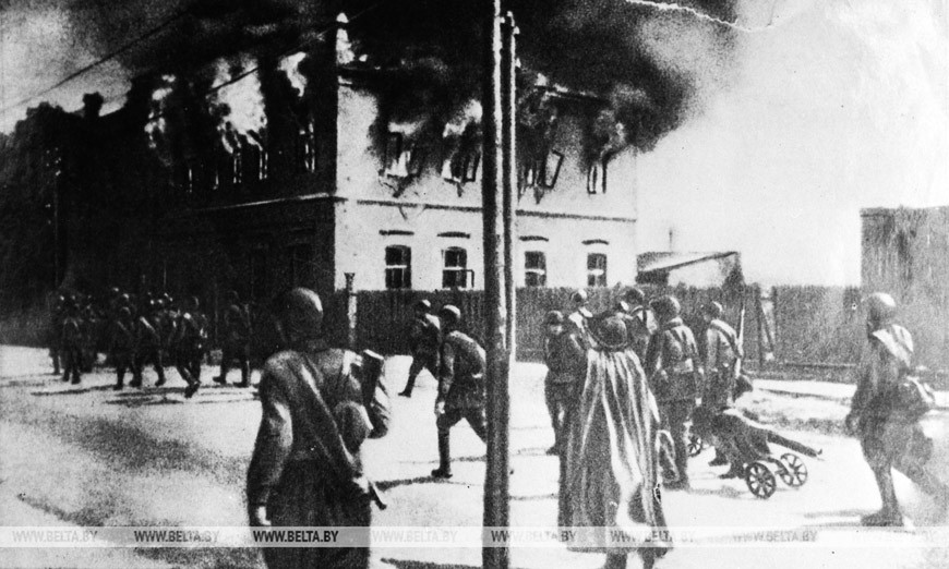 29 июня 1944 года. Вступление советских войск в Бобруйск. Репродукция БЕЛТА.