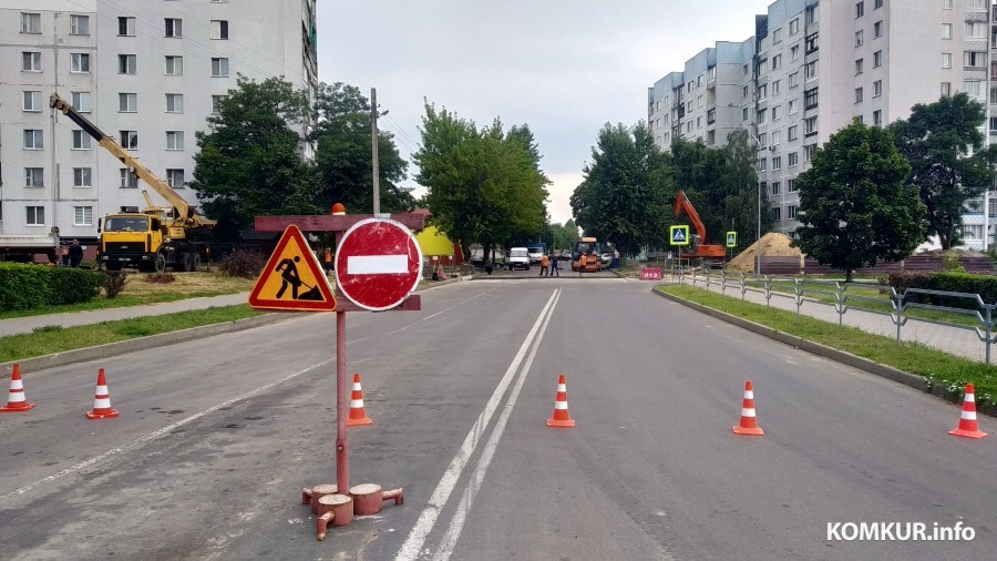 В Бобруйске из-за ремонта теплотрассы перекрыто движение по улице Ленина (спойлер: скоро поедем) 