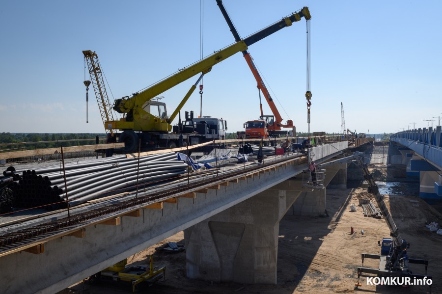 11.07.2024. Улица Рогачевская. Продолжается строительство второй очереди нового Титовского моста.