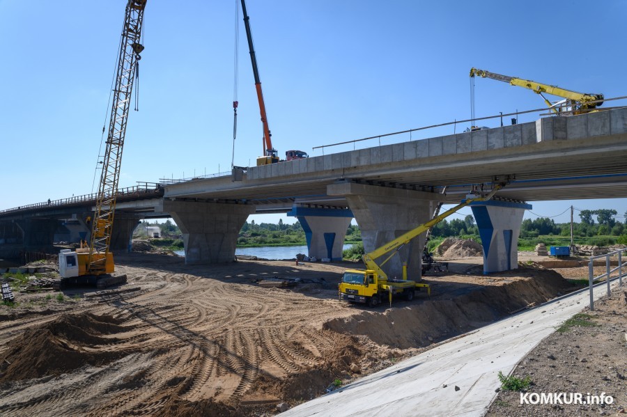 11.07.2024. Улица Рогачевская. Продолжается строительство второй очереди нового Титовского моста.