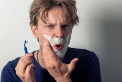 Раздражение после бритья: как избавиться от сильного зуда и покраснения кожи при помощи овсяной каши