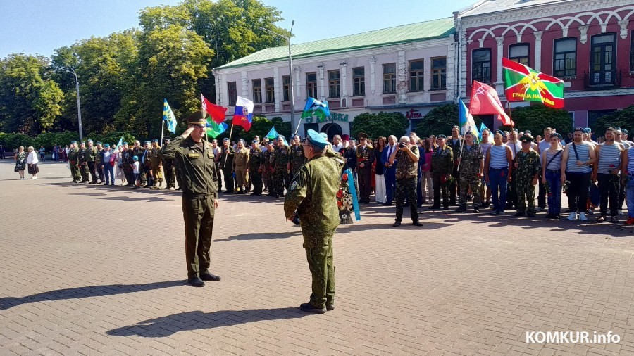 2.08.2024. Бобруйск. Улица Социалистическая. Празднование Дня ВДВ и ССО.