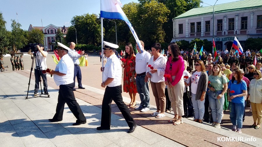 2.08.2024. Бобруйск. Улица Социалистическая. Празднование Дня ВДВ и ССО.