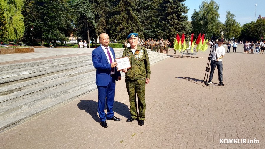 2.08.2024. Бобруйск. Улица Социалистическая. Празднование Дня ВДВ и ССО.