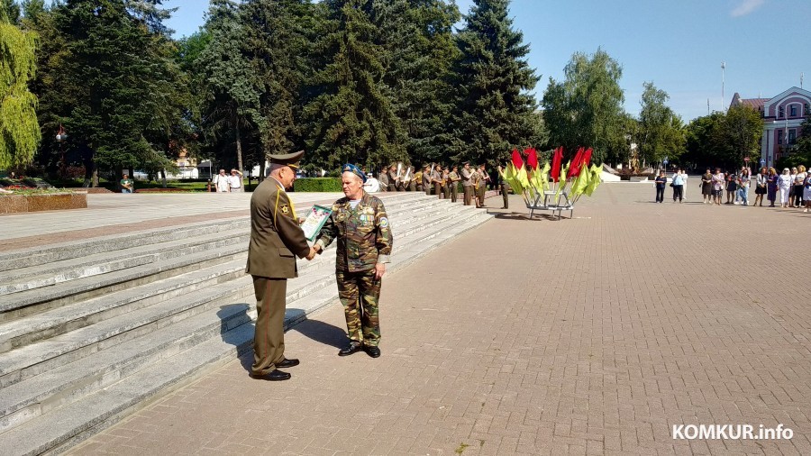 2.08.2024. Бобруйск. Улица Социалистическая. Празднование Дня ВДВ и ССО.