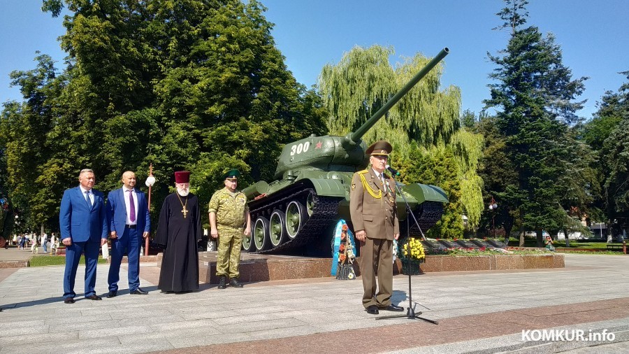 2.08.2024. Бобруйск. Улица Социалистическая. Празднование Дня ВДВ и ССО.