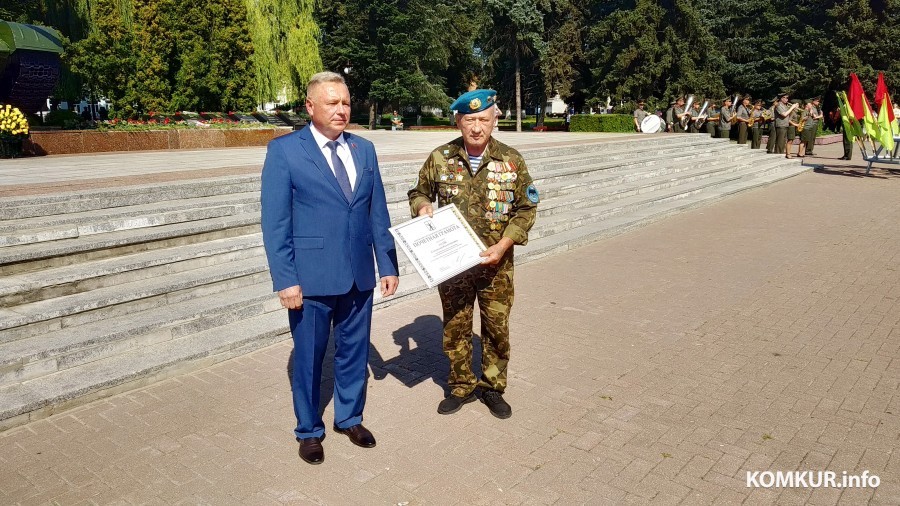 2.08.2024. Бобруйск. Улица Социалистическая. Празднование Дня ВДВ и ССО.