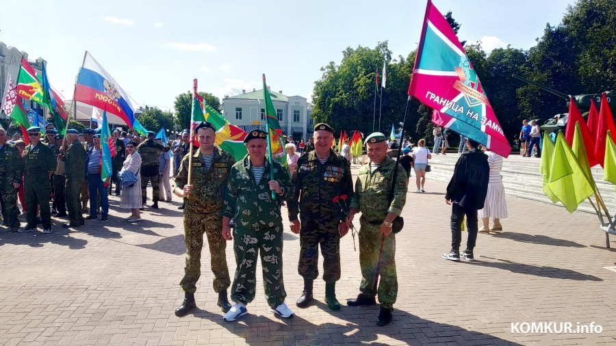 2.08.2024. Бобруйск. Улица Социалистическая. Празднование Дня ВДВ и ССО.