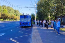 В Бобруйске в троллейбусе на ходу осыпалось стекло