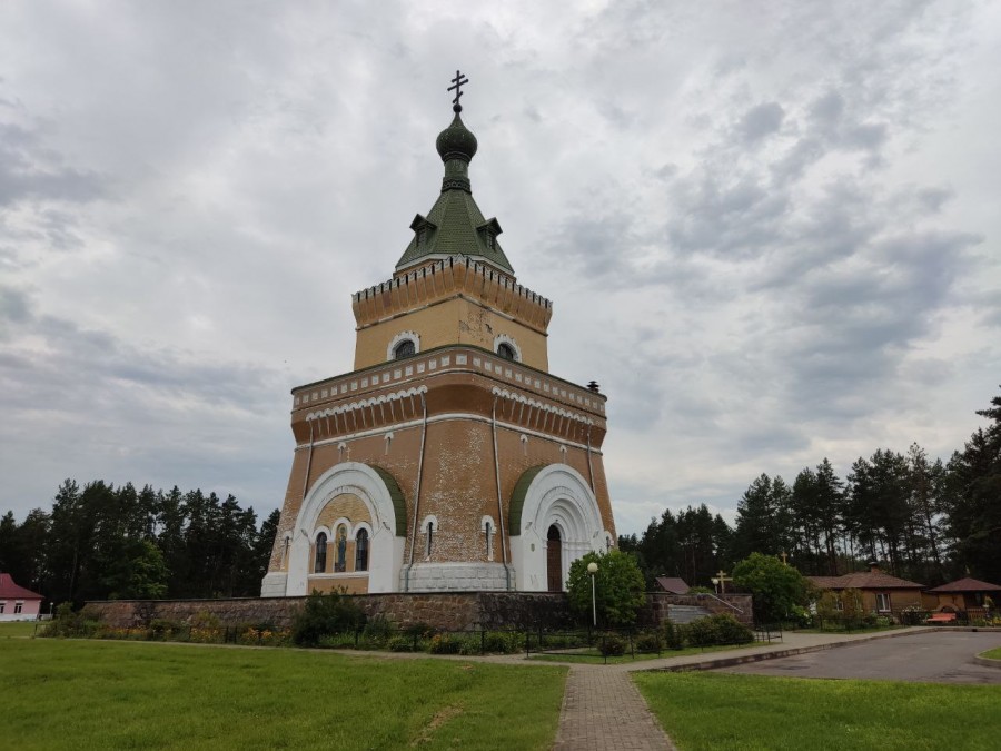 Путешествие одного дня: как я в Славгороде посидела на троне и хотела окунуться в Голубую криницу