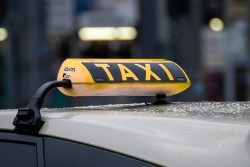 Никаких личных дел на рабочем авто: что ждет таксистов с 1 августа