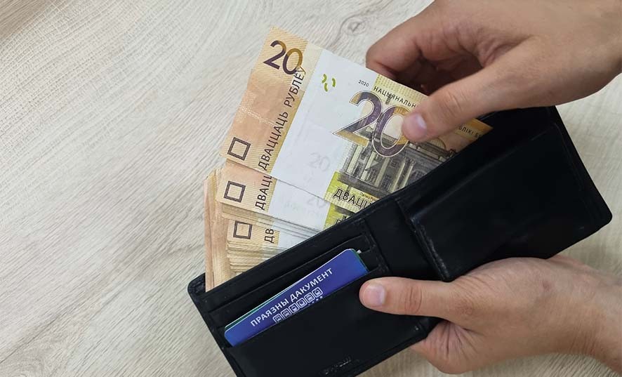 В Бобруйске частное предприятие задолжало зарплату 11 работникам: вмешалась прокуратура