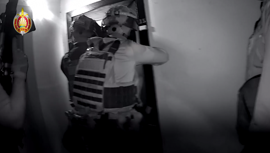 Вымогали деньги за то, что «закроют глаза» на нарушение правил торговли. В том числе и в Могилевской области