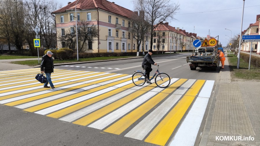 Для обновления дорожной разметки в Бобруйске используют краску четырех цветов