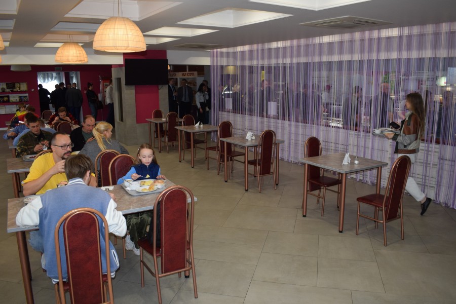 Можно пообедать дешевле 5 рублей. Что предлагают на обед в столовой «Красного пищевика»